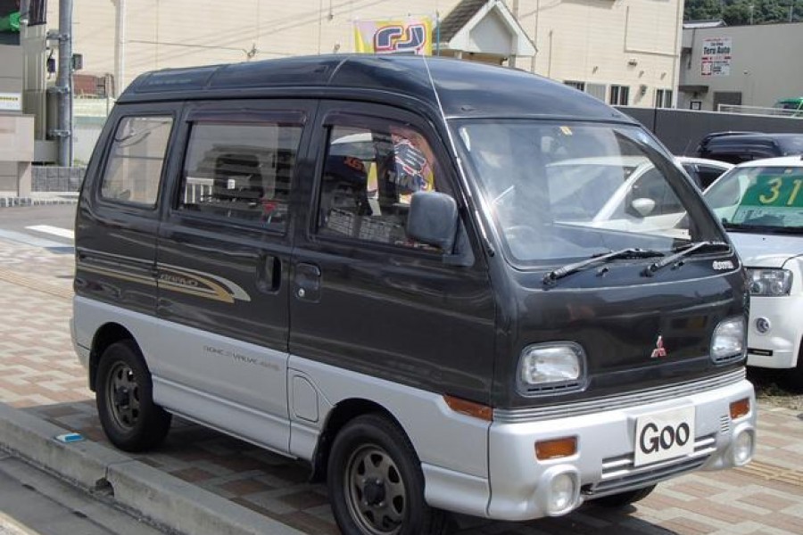 import mini vans from Japan