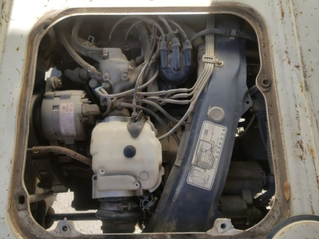 Kei Truck Engines vary depending upon the generaion.