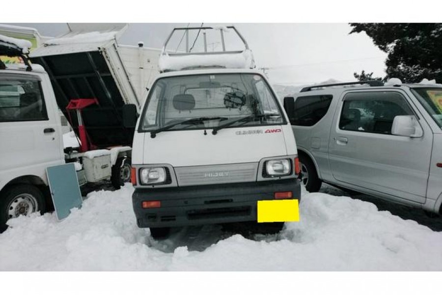 Mini Trucks In Snow - Maintenance Tips for Winter