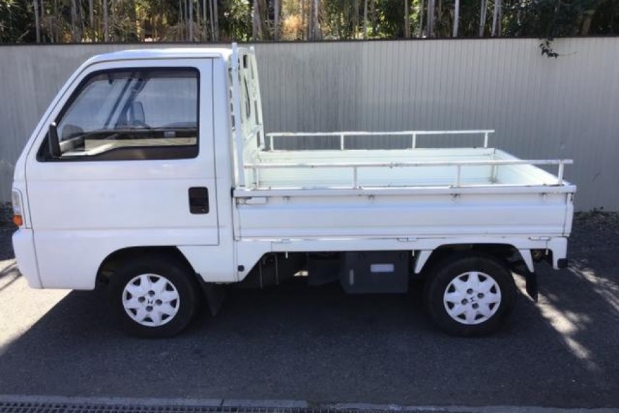 Daihatsu Hijet Mini Truck Flooding
