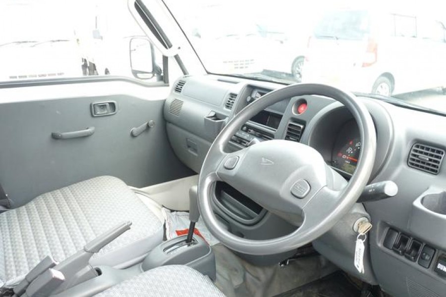 Installing Aftermarket Steering Wheel In a Mini Truck